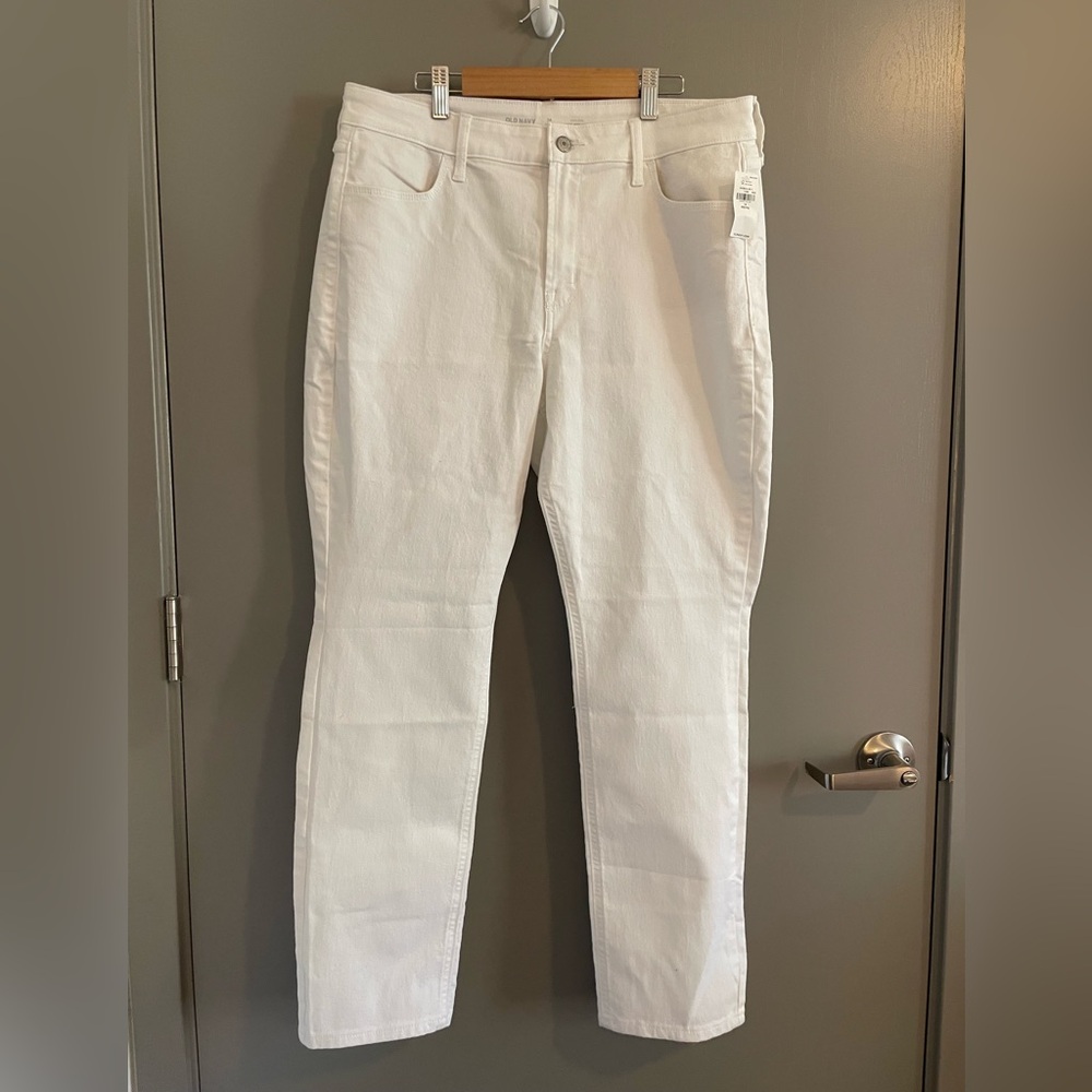 🌸 Old Navy Women's High Rise Wow Straight Boot Cut Jeans - White